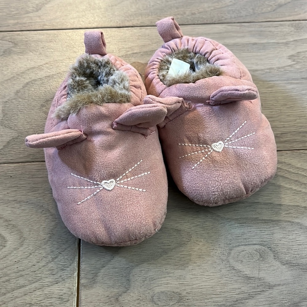 Brand new caters slippers 18-24 months